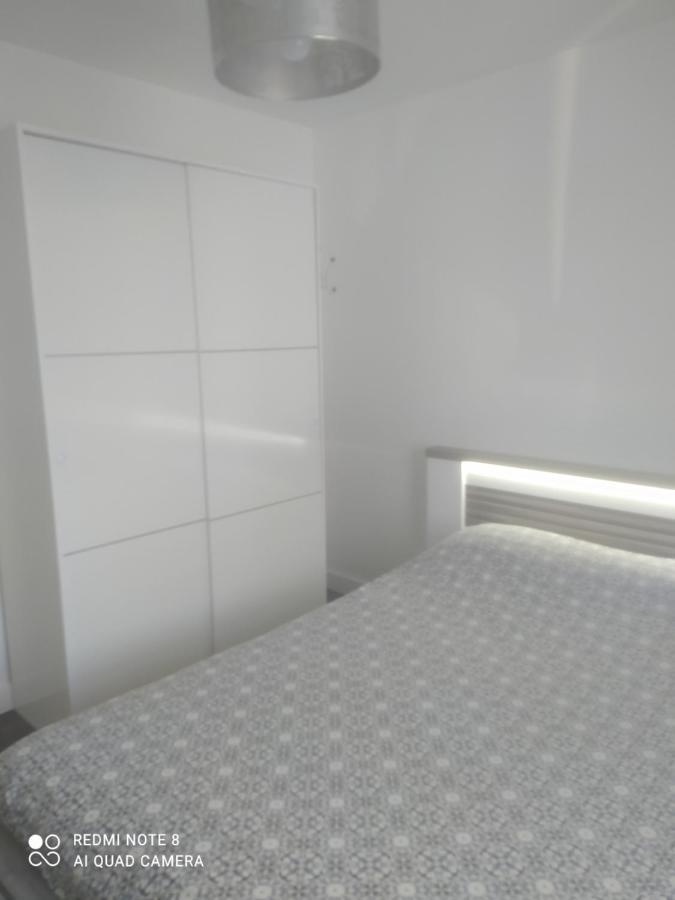Chambre D'Hotes Chez Sandrine Guîtres エクステリア 写真