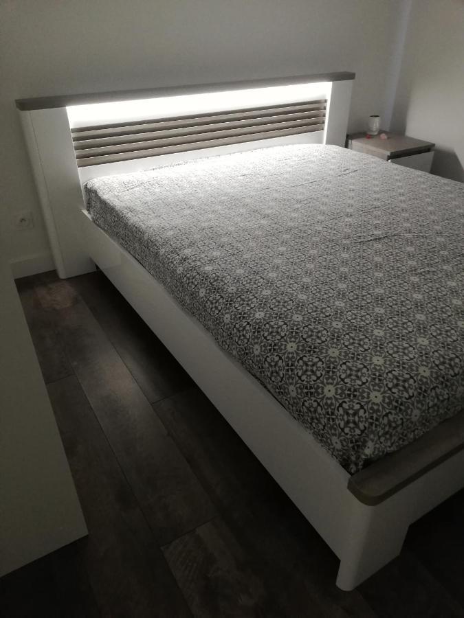 Chambre D'Hotes Chez Sandrine Guîtres エクステリア 写真